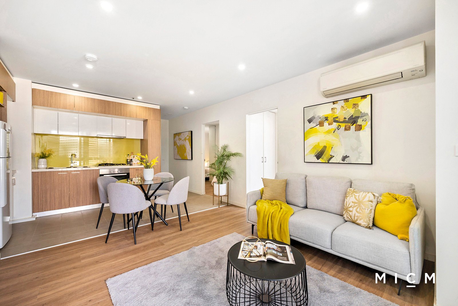 2401/8 Sutherland Street, Melbourne - Thumbnail 3