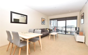 809/80 Clarendon Street