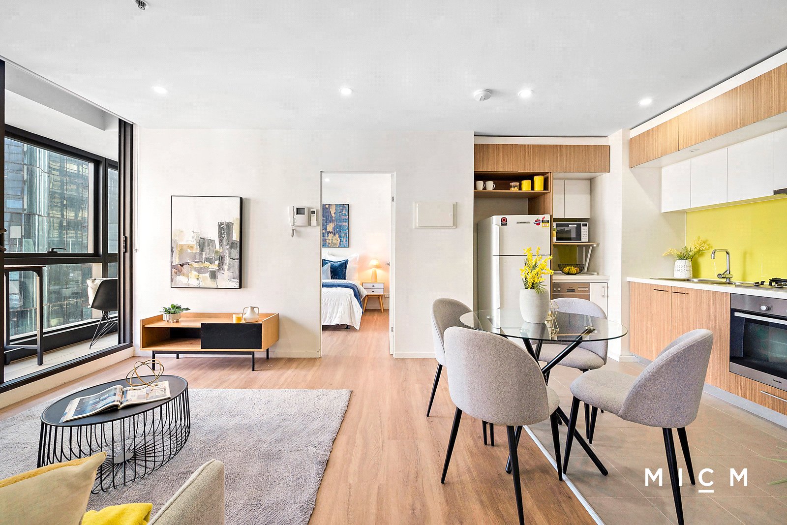 2401/8 Sutherland Street, Melbourne - Thumbnail 2